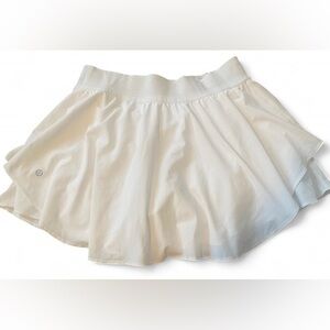 Lululemon built in shorts and pockets  Women's Skirt white like new